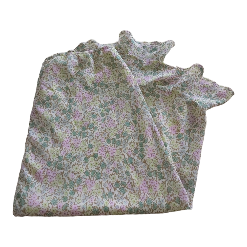 1 Girls Wild Fable Flowered Skirt Size Extra Small.